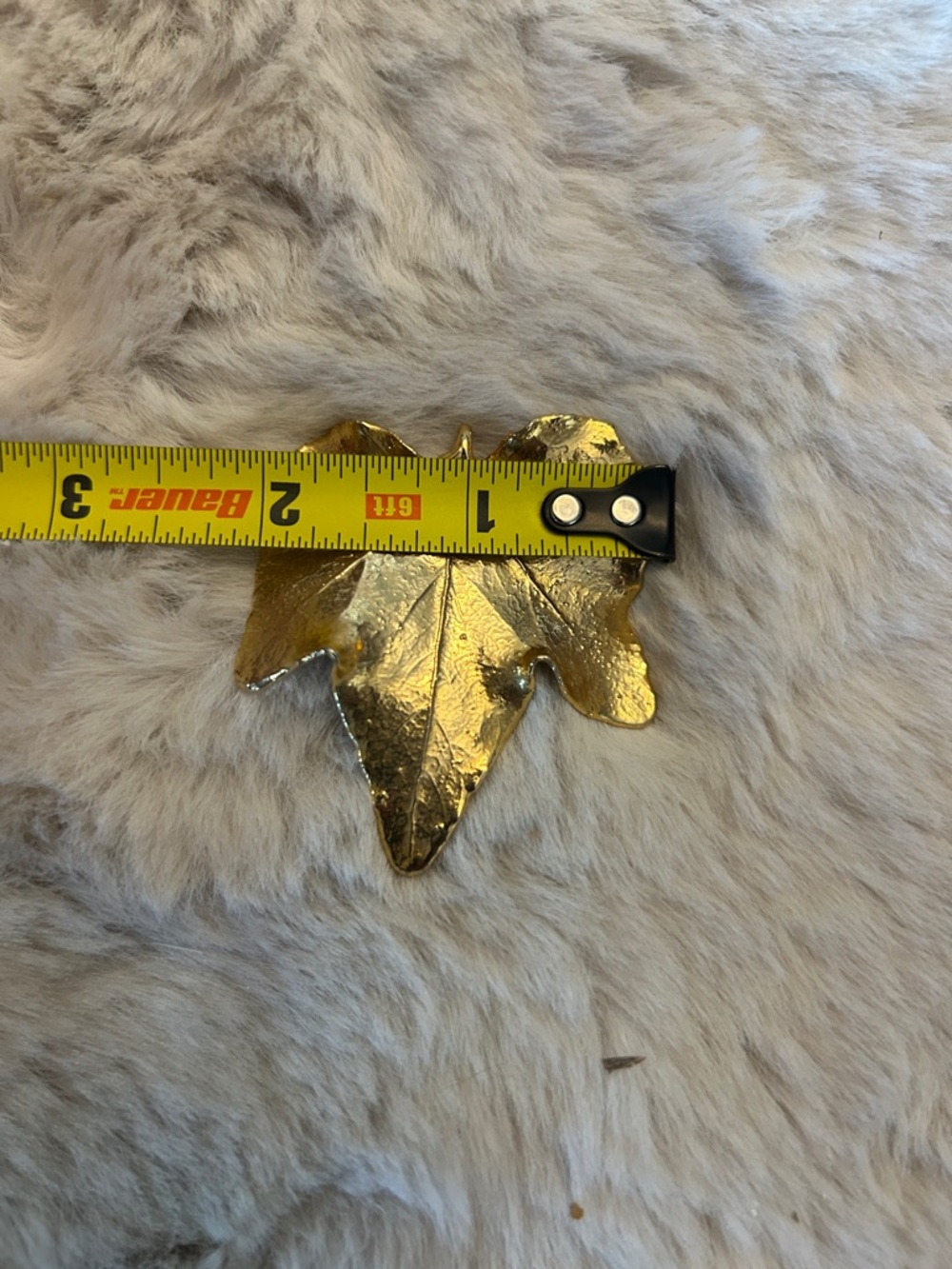 Gold plated leaf pendant for necklace - Picture 10 of 10